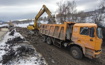 ​В Солонешенском районе Алтайского края работы по реконструкции дороги с мостом выполнены на 25%